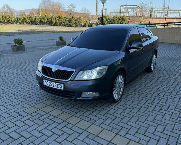 Серый Шкода Октавия, объемом двигателя 1.6 л и пробегом 315 тыс. км за 7800 $, фото 1 на Automoto.ua