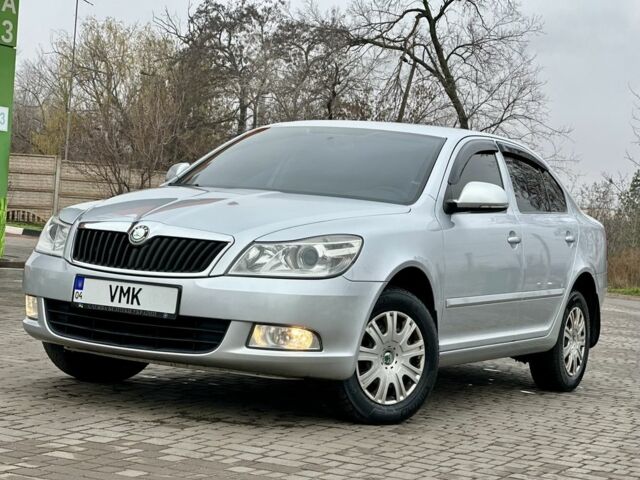 Серый Шкода Октавия, объемом двигателя 1.6 л и пробегом 178 тыс. км за 8700 $, фото 1 на Automoto.ua