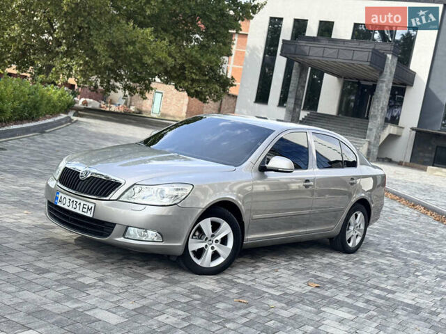 Серый Шкода Октавия, объемом двигателя 1.2 л и пробегом 233 тыс. км за 7600 $, фото 1 на Automoto.ua