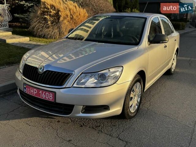 Серый Шкода Октавия, объемом двигателя 1.4 л и пробегом 220 тыс. км за 7300 $, фото 1 на Automoto.ua