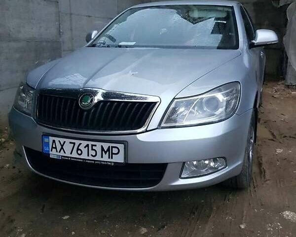 Сірий Шкода Октавія, об'ємом двигуна 1.8 л та пробігом 180 тис. км за 8200 $, фото 1 на Automoto.ua