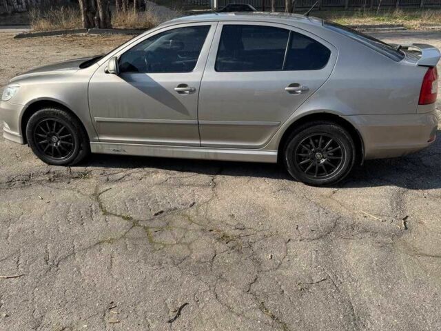 Сірий Шкода Октавія, об'ємом двигуна 1.8 л та пробігом 150 тис. км за 7500 $, фото 1 на Automoto.ua