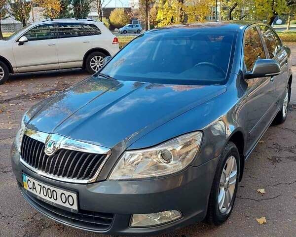 Сірий Шкода Октавія, об'ємом двигуна 1.6 л та пробігом 211 тис. км за 8600 $, фото 1 на Automoto.ua
