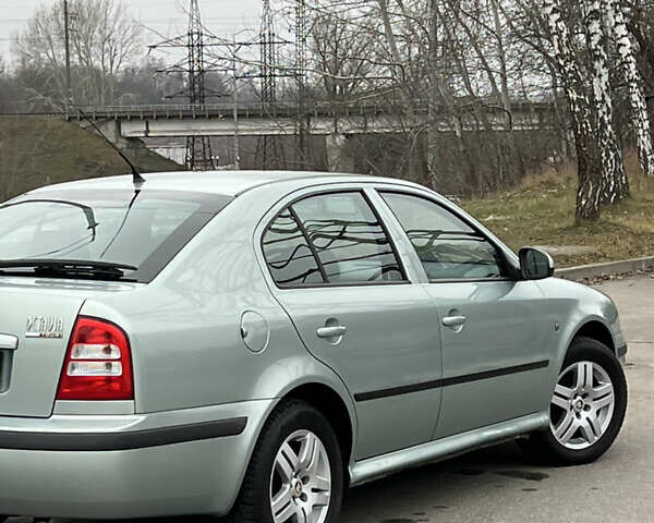 Серый Шкода Октавия, объемом двигателя 1.6 л и пробегом 224 тыс. км за 6450 $, фото 1 на Automoto.ua