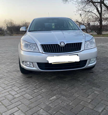Серый Шкода Октавия, объемом двигателя 1.8 л и пробегом 221 тыс. км за 7299 $, фото 1 на Automoto.ua