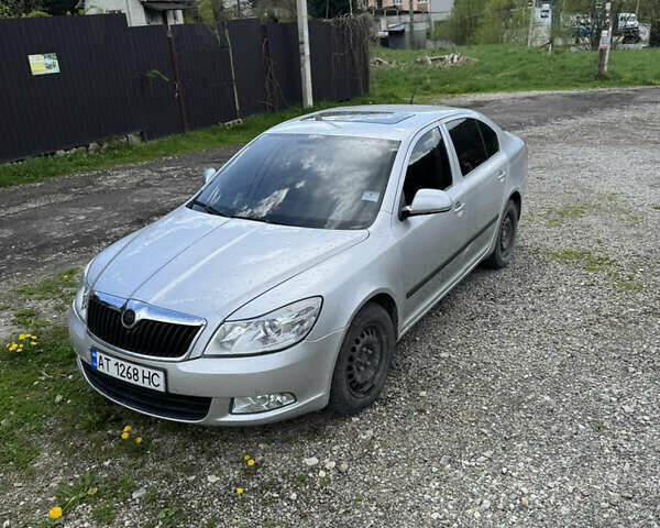 Серый Шкода Октавия, объемом двигателя 1.6 л и пробегом 126 тыс. км за 8000 $, фото 1 на Automoto.ua