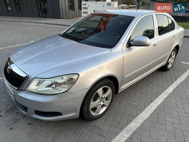 Сірий Шкода Октавія, об'ємом двигуна 1.6 л та пробігом 262 тис. км за 7800 $, фото 1 на Automoto.ua