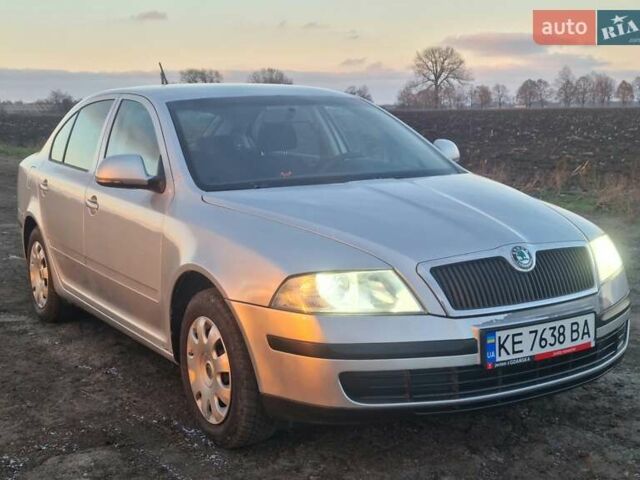 Серый Шкода Октавия, объемом двигателя 1.6 л и пробегом 193 тыс. км за 8299 $, фото 1 на Automoto.ua