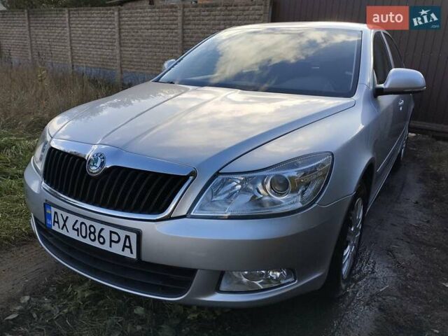 Серый Шкода Октавия, объемом двигателя 1.2 л и пробегом 255 тыс. км за 6000 $, фото 1 на Automoto.ua