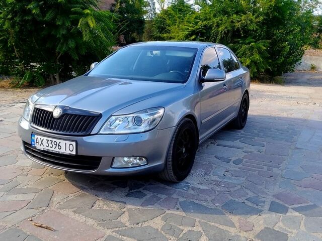 Серый Шкода Октавия, объемом двигателя 1.8 л и пробегом 200 тыс. км за 7700 $, фото 1 на Automoto.ua