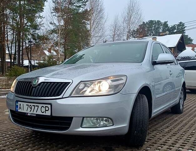 Серый Шкода Октавия, объемом двигателя 2 л и пробегом 249 тыс. км за 9350 $, фото 1 на Automoto.ua