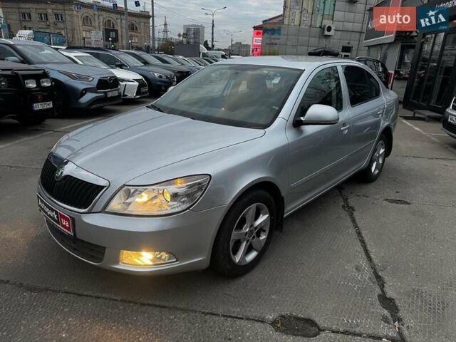 Серый Шкода Октавия, объемом двигателя 1.8 л и пробегом 142 тыс. км за 8690 $, фото 1 на Automoto.ua
