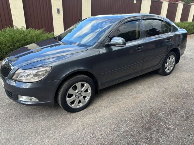 Серый Шкода Октавия, объемом двигателя 1.8 л и пробегом 180 тыс. км за 7100 $, фото 1 на Automoto.ua