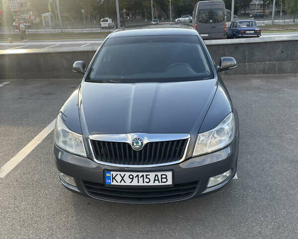 Серый Шкода Октавия, объемом двигателя 1.8 л и пробегом 283 тыс. км за 7400 $, фото 1 на Automoto.ua