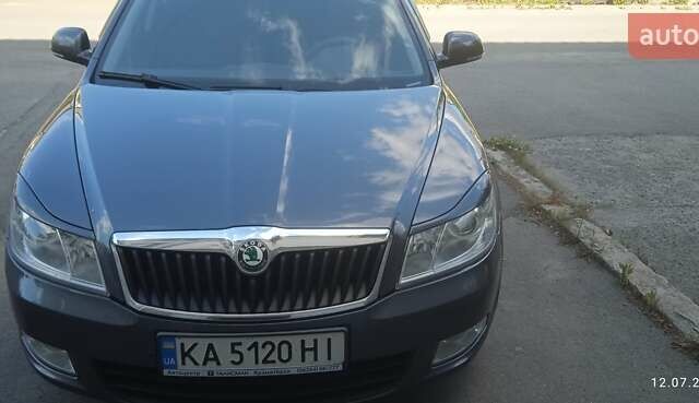 Серый Шкода Октавия, объемом двигателя 1.8 л и пробегом 218 тыс. км за 8300 $, фото 1 на Automoto.ua