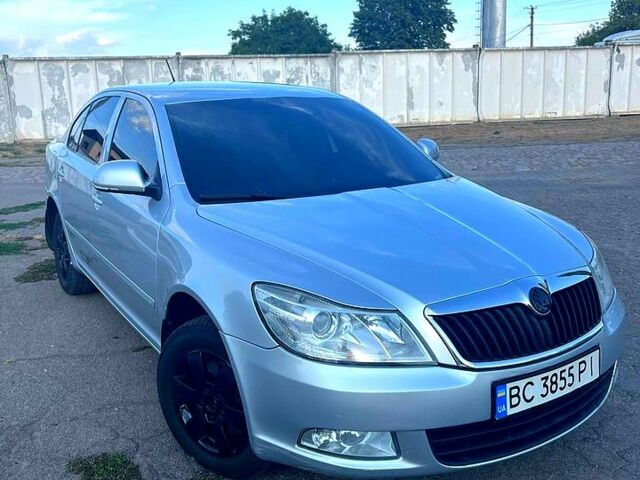 Шкода Октавия 2011 в Никополе на Automoto.ua Серый Шкода Октавия, объемом двигателя 1.8 л и пробегом 335 тыс. км за 6199 $, фото 1 на Automoto.ua