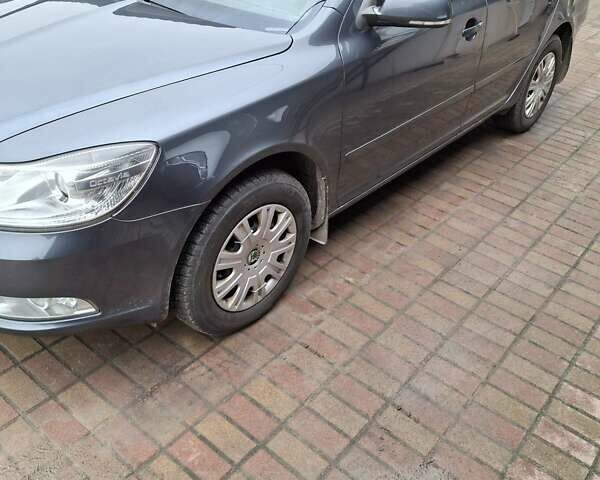 Сірий Шкода Октавія, об'ємом двигуна 1.8 л та пробігом 272 тис. км за 7500 $, фото 1 на Automoto.ua