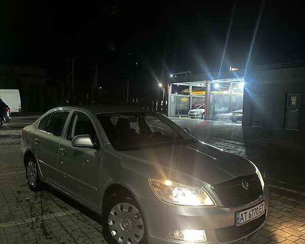 Серый Шкода Октавия, объемом двигателя 1.6 л и пробегом 203 тыс. км за 6800 $, фото 1 на Automoto.ua
