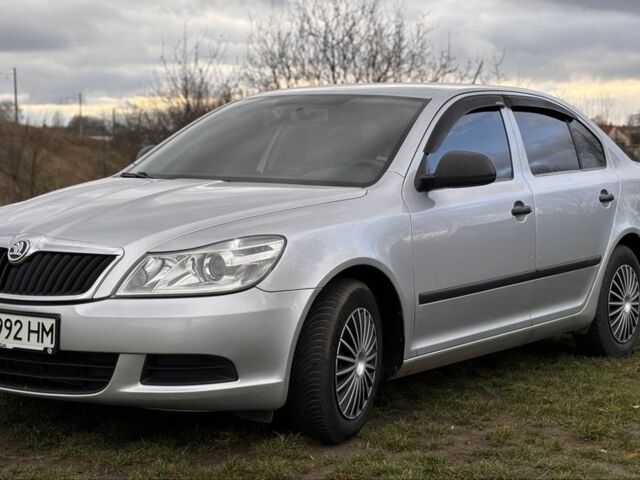 Серый Шкода Октавия, объемом двигателя 1.6 л и пробегом 202 тыс. км за 7700 $, фото 1 на Automoto.ua