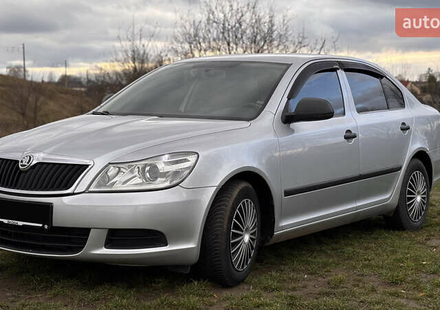Сірий Шкода Октавія, об'ємом двигуна 1.6 л та пробігом 202 тис. км за 7700 $, фото 1 на Automoto.ua