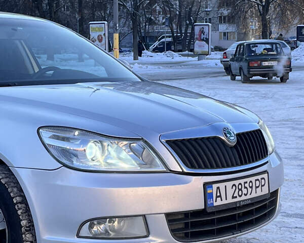 Серый Шкода Октавия, объемом двигателя 1.8 л и пробегом 186 тыс. км за 7800 $, фото 1 на Automoto.ua