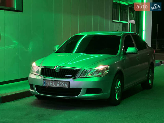 Сірий Шкода Октавія, об'ємом двигуна 0 л та пробігом 252 тис. км за 7499 $, фото 1 на Automoto.ua