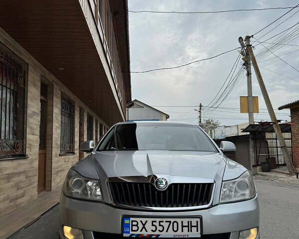 Серый Шкода Октавия, объемом двигателя 1.8 л и пробегом 375 тыс. км за 7950 $, фото 1 на Automoto.ua