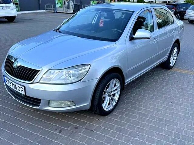 Сірий Шкода Октавія, об'ємом двигуна 1.9 л та пробігом 299 тис. км за 8200 $, фото 1 на Automoto.ua