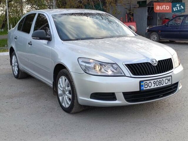 Серый Шкода Октавия, объемом двигателя 1.6 л и пробегом 333 тыс. км за 6950 $, фото 1 на Automoto.ua