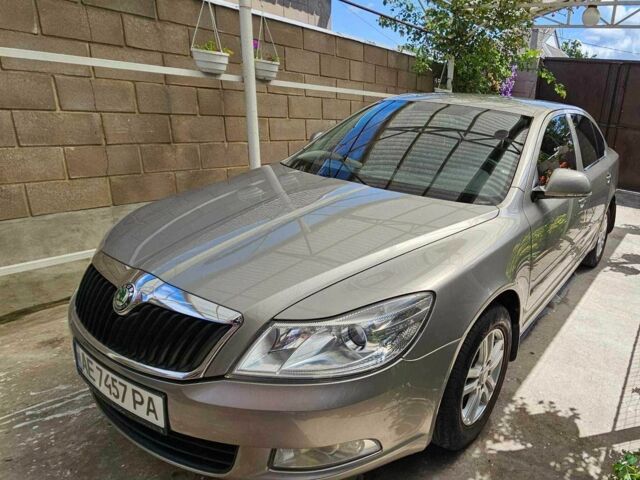 Сірий Шкода Октавія, об'ємом двигуна 1.6 л та пробігом 171 тис. км за 9000 $, фото 1 на Automoto.ua