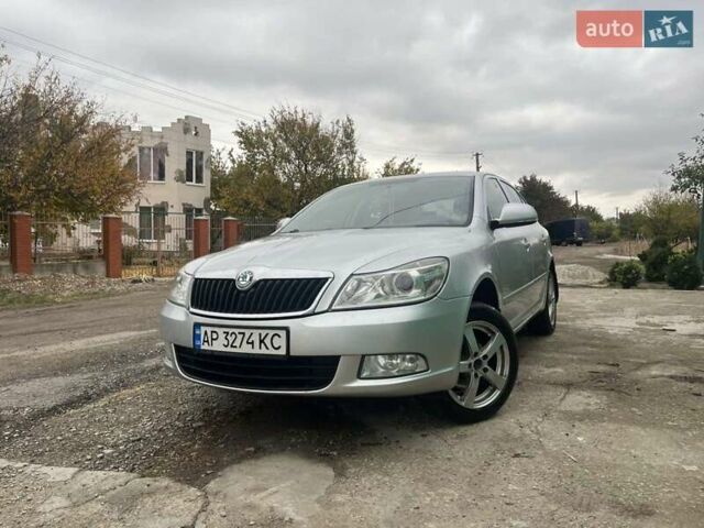 Серый Шкода Октавия, объемом двигателя 1.6 л и пробегом 210 тыс. км за 8500 $, фото 1 на Automoto.ua