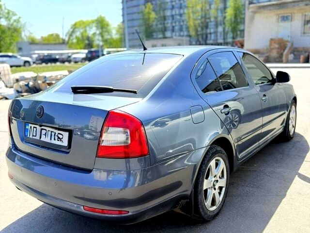 Серый Шкода Октавия, объемом двигателя 2 л и пробегом 275 тыс. км за 10500 $, фото 1 на Automoto.ua