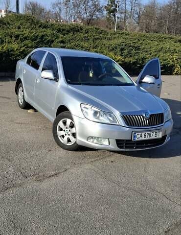 Серый Шкода Октавия, объемом двигателя 1.9 л и пробегом 257 тыс. км за 7999 $, фото 1 на Automoto.ua