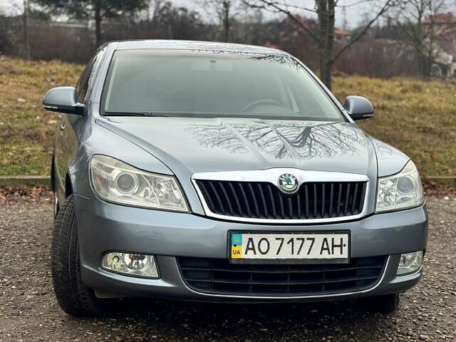 Серый Шкода Октавия, объемом двигателя 2 л и пробегом 295 тыс. км за 9700 $, фото 1 на Automoto.ua