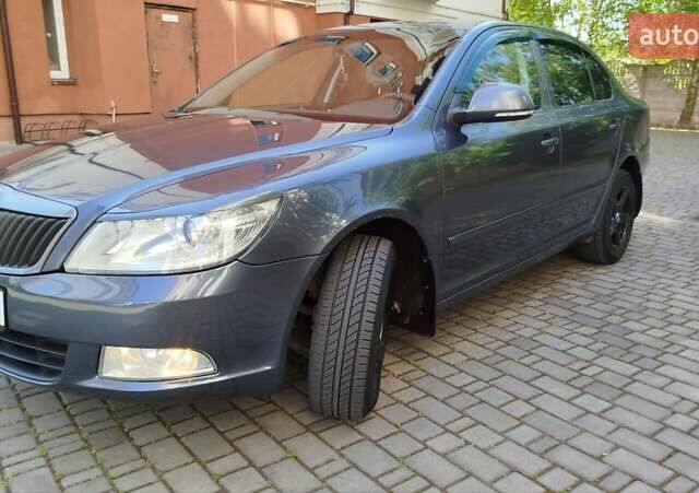 Шкода Октавія 2012 у Івано-Франківську на Automoto.ua Сірий Шкода Октавія, об'ємом двигуна 1.9 л та пробігом 195 тис. км за 8500 $, фото 1 на Automoto.ua