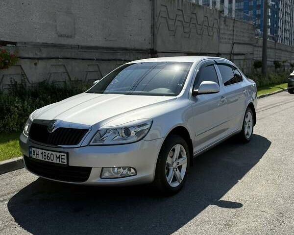 Серый Шкода Октавия, объемом двигателя 1.8 л и пробегом 174 тыс. км за 12800 $, фото 1 на Automoto.ua