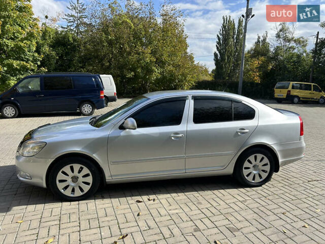 Серый Шкода Октавия, объемом двигателя 1.6 л и пробегом 209 тыс. км за 6999 $, фото 1 на Automoto.ua