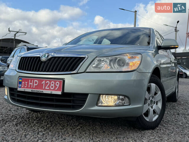 Серый Шкода Октавия, объемом двигателя 1.6 л и пробегом 246 тыс. км за 7999 $, фото 1 на Automoto.ua