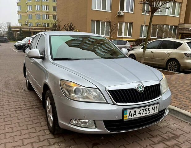 Серый Шкода Октавия, объемом двигателя 1.8 л и пробегом 132 тыс. км за 10500 $, фото 1 на Automoto.ua