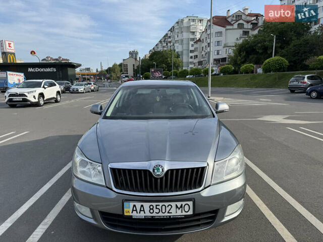 Серый Шкода Октавия, объемом двигателя 1.8 л и пробегом 224 тыс. км за 7300 $, фото 1 на Automoto.ua