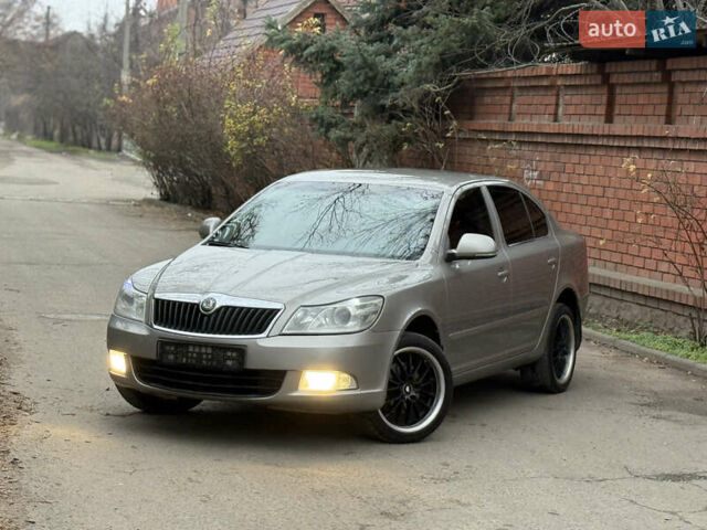 Сірий Шкода Октавія, об'ємом двигуна 1.8 л та пробігом 160 тис. км за 7300 $, фото 1 на Automoto.ua