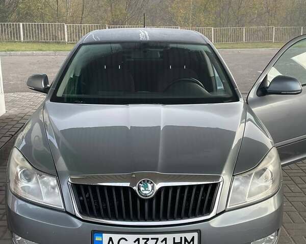Сірий Шкода Октавія, об'ємом двигуна 1.8 л та пробігом 156 тис. км за 8500 $, фото 1 на Automoto.ua