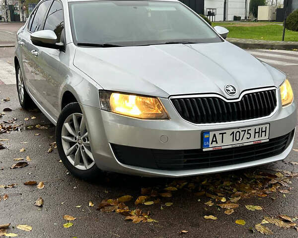 Шкода Октавія 2013 у Калуше на Automoto.ua Сірий Шкода Октавія, об'ємом двигуна 1.6 л та пробігом 383 тис. км за 8100 $, фото 1 на Automoto.ua
