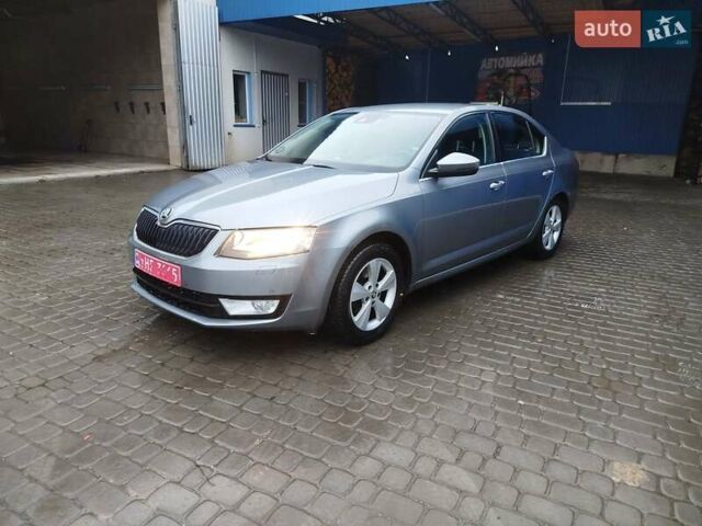 Серый Шкода Октавия, объемом двигателя 1.6 л и пробегом 260 тыс. км за 7700 $, фото 1 на Automoto.ua