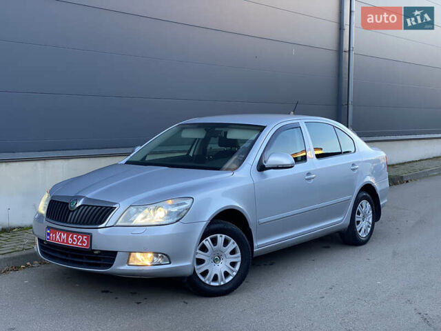 Сірий Шкода Октавія, об'ємом двигуна 1.6 л та пробігом 178 тис. км за 8500 $, фото 1 на Automoto.ua