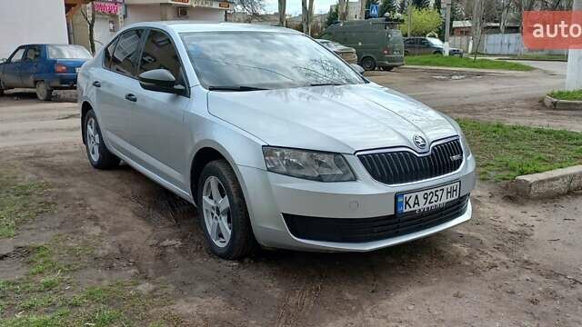 Серый Шкода Октавия, объемом двигателя 1.2 л и пробегом 230 тыс. км за 7900 $, фото 1 на Automoto.ua