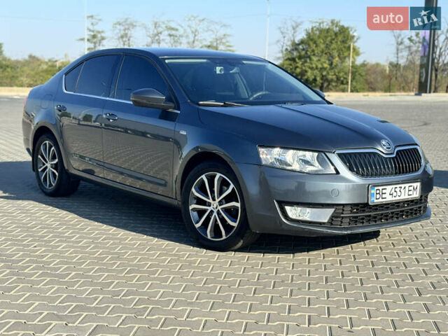 Серый Шкода Октавия, объемом двигателя 1.6 л и пробегом 246 тыс. км за 12500 $, фото 1 на Automoto.ua