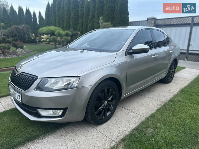 Серый Шкода Октавия, объемом двигателя 1.6 л и пробегом 315 тыс. км за 9300 $, фото 1 на Automoto.ua