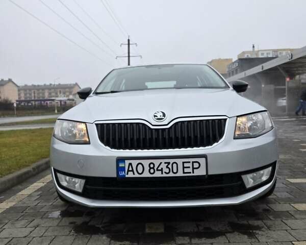 Серый Шкода Октавия, объемом двигателя 1.6 л и пробегом 284 тыс. км за 10999 $, фото 1 на Automoto.ua