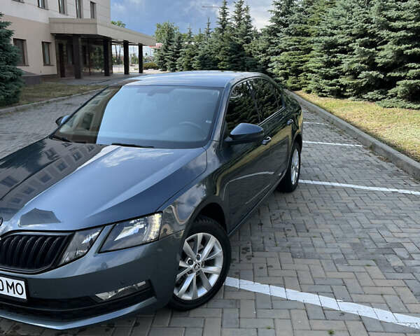 Серый Шкода Октавия, объемом двигателя 1.4 л и пробегом 101 тыс. км за 14500 $, фото 1 на Automoto.ua